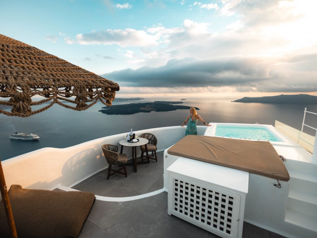 Where to Stay in Imerovigli: Luxury Caldera Views | Eteoro Suites
