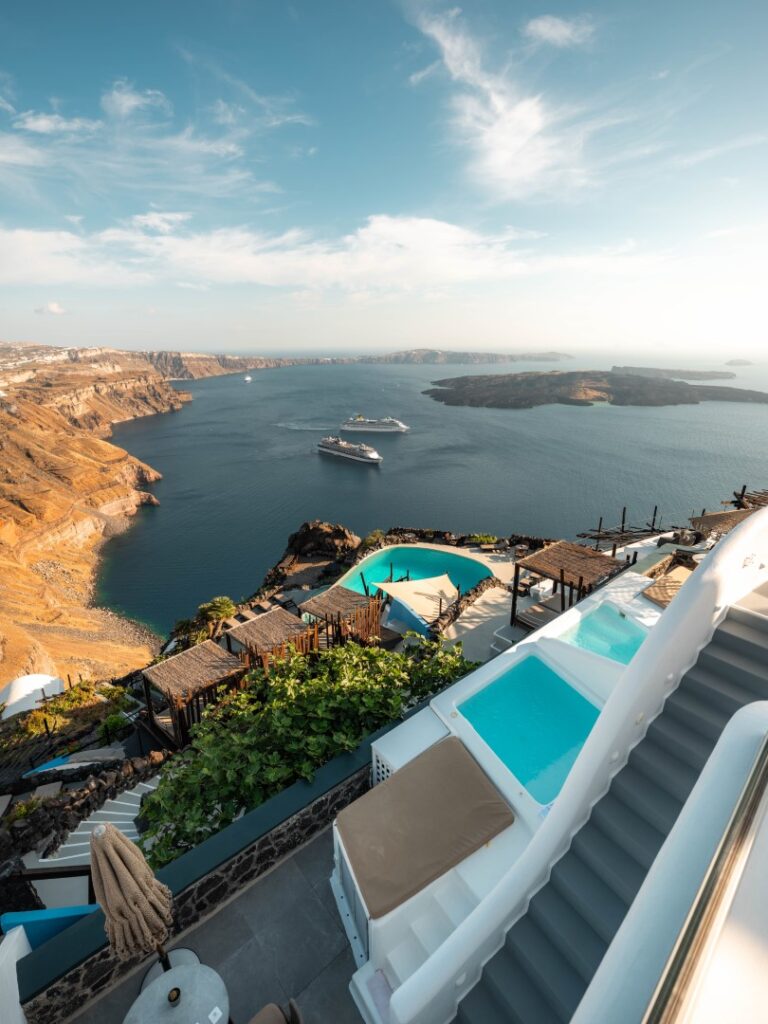 Where to Stay in Imerovigli: Luxury Caldera Views | Eteoro Suites